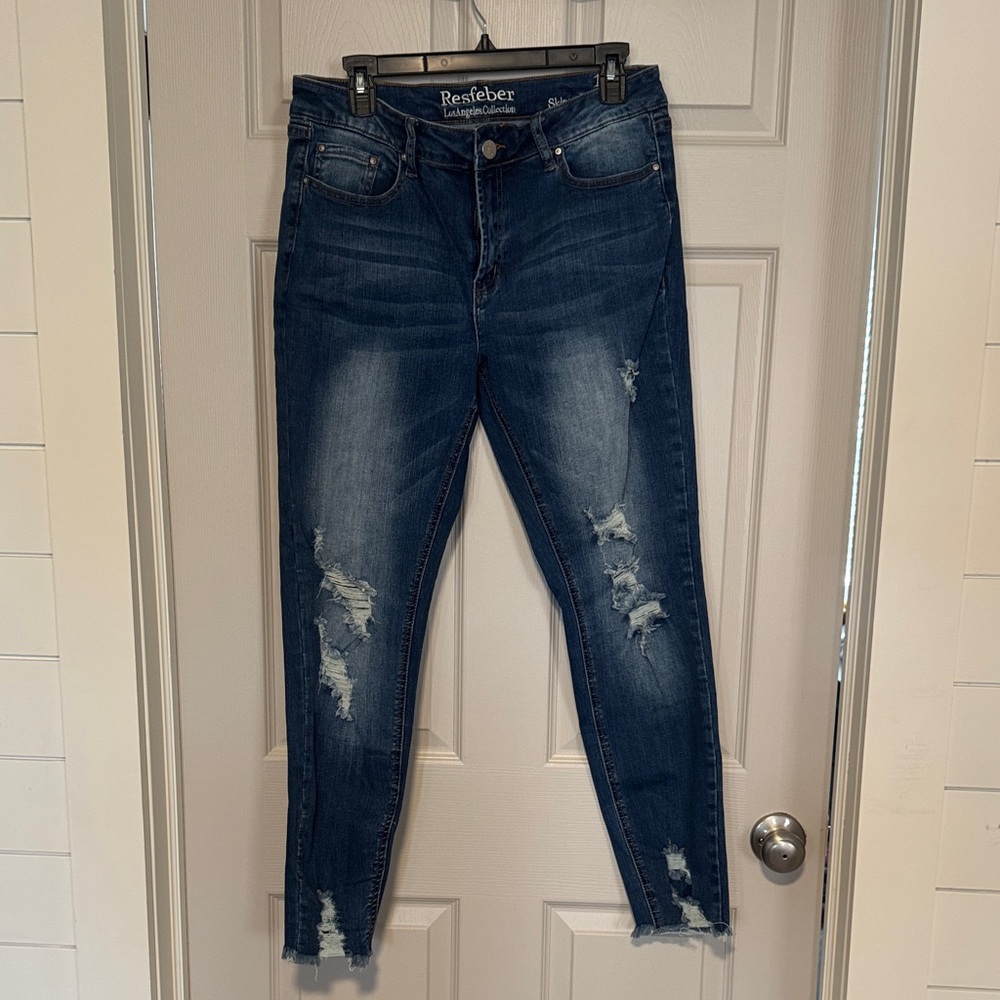 Resfeber Women's Distressed Jeans